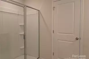 9043 Lowfalls Ln, Charlotte, NC 28216 - Photo 16