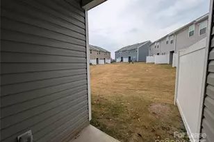 9043 Lowfalls Ln, Charlotte, NC 28216 - Photo 24