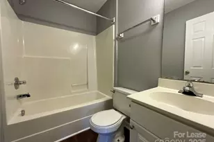 206 W 15th St, Newton, NC 28658 - Photo 8