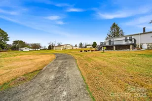 2010 Old Dragstrip St, Hickory, NC 28601 - Photo 40