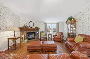 2010 Old Dragstrip St, Hickory, NC 28601 - Photo 6