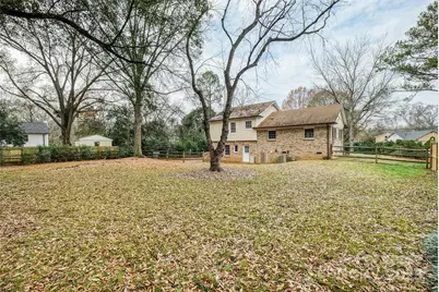 7029 Yorktowne Drive, Charlotte, NC 28226 - Photo 26