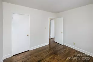 7029 Yorktowne Dr, Charlotte, NC 28226 - Photo 12