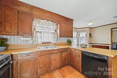 912 Cathedral Drive, Belmont, NC 28012 - Photo 6