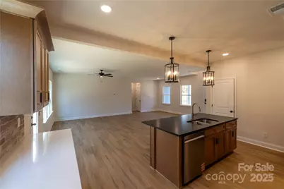 1326 Brentwood Drive, Newton, NC 28658 - Photo 4