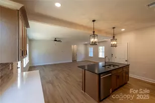 1326 Brentwood Dr, Newton, NC 28658 - Photo 4