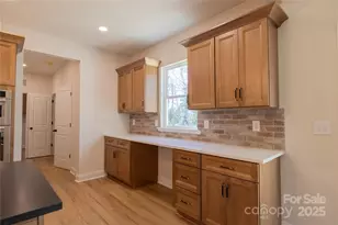 1326 Brentwood Dr, Newton, NC 28658 - Photo 6