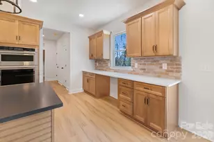 1326 Brentwood Dr, Newton, NC 28658 - Photo 6