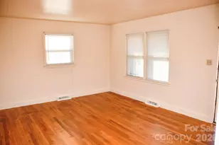 1121 Grovewood Dr, Charlotte, NC 28208 - Photo 18