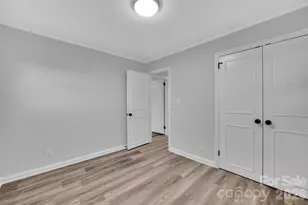 915 Crestmere St, Charlotte, NC 28208 - Photo 28