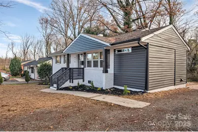 915 Crestmere Street, Charlotte, NC 28208 - Photo 1