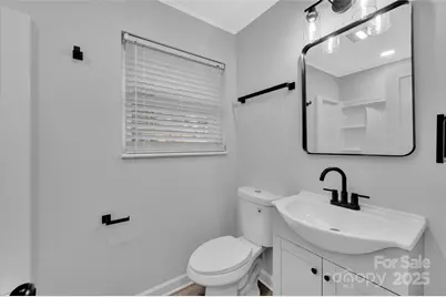 915 Crestmere Street, Charlotte, NC 28208 - Photo 18