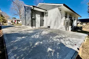 915 Crestmere St, Charlotte, NC 28208 - Photo 30