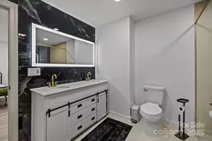 13530 4 Oaks Ln, Matthews, NC 28105 - Photo 18