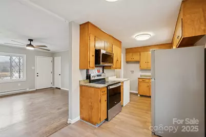 1126 Old US 70 Highway W, Black Mountain, NC 28711 - Photo 8