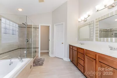 8611 Sabella Lane, Charlotte, NC 28216 - Photo 18