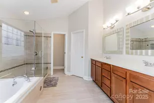 8611 Sabella Ln, Charlotte, NC 28216 - Photo 18