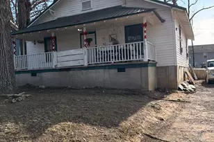 933 Wallace St, Statesville, NC 28677 - Photo 2