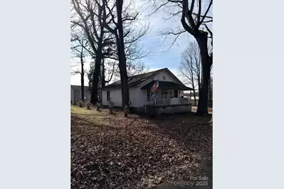 933 Wallace Street, Statesville, NC 28677 - Photo 1