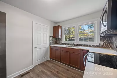 807 N Morris Street, Gastonia, NC 28052 - Photo 8