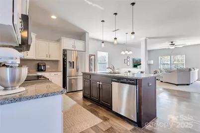 374 Moses Rhyne Drive, Mount Holly, NC 28120 - Photo 4