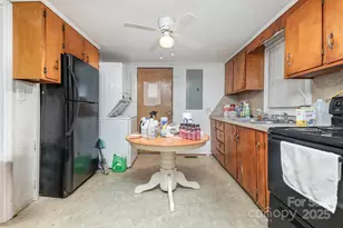 117 Thomas Ave, Oakboro, NC 28129 - Photo 4