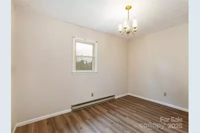 21 W Chapel Road, Asheville, NC 28803 - Photo 10