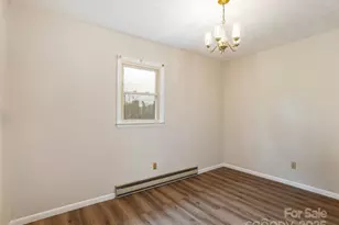 21 W Chapel Rd, Asheville, NC 28803 - Photo 10