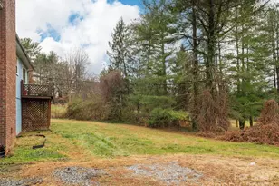 21 W Chapel Rd, Asheville, NC 28803 - Photo 18