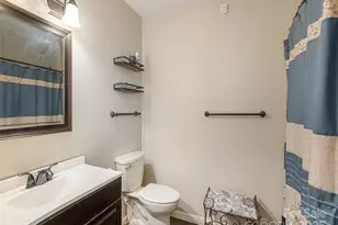 21 W Chapel Rd, Asheville, NC 28803 - Photo 12