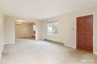 21 W Chapel Rd, Asheville, NC 28803 - Photo 4