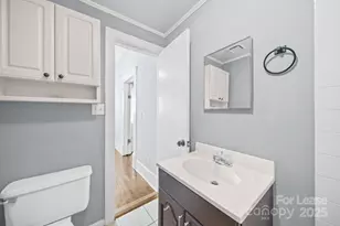 813 E 35th St, Charlotte, NC 28205 - Photo 26