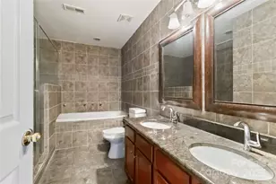 8128 Nikki Cole Dr, Charlotte, NC 28215 - Photo 16