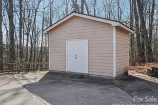 959 Silverglen Wy, Hendersonville, NC 28792 - Photo 42