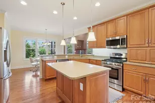 959 Silverglen Wy, Hendersonville, NC 28792 - Photo 18