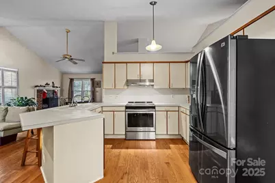 7022 Plott Road, Charlotte, NC 28215 - Photo 12