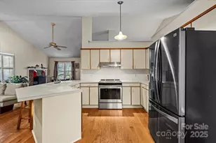 7022 Plott Rd, Charlotte, NC 28215 - Photo 12