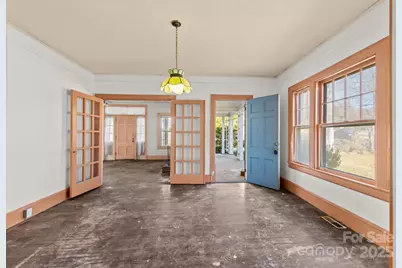 1011 Ashe Avenue NW, Lenoir, NC 28645 - Photo 6