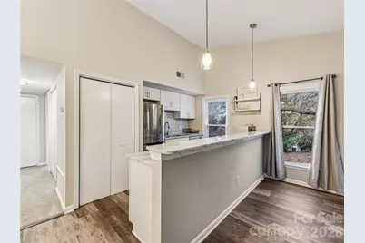 430 Queens Road #732, Charlotte, NC 28207 - Photo 6