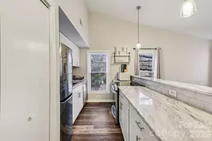 430 Queens Rd, Charlotte, NC 28207 - Photo 8