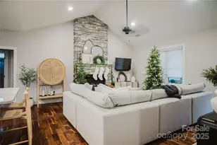 140 Gosling Dr, Hendersonville, NC 28792 - Photo 10