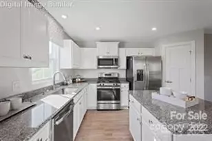 997 Pemberley St, Lancaster, SC 29720 - Photo 2