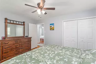 65 Lakeview St, Clyde, NC 28721 - Photo 10