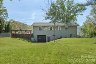 65 Lakeview St, Clyde, NC 28721 - Photo 1