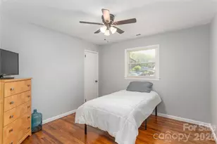 65 Lakeview St, Clyde, NC 28721 - Photo 14