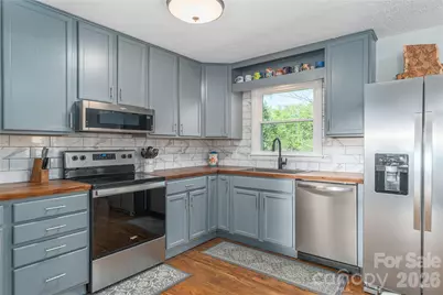 65 Lakeview Street, Clyde, NC 28721 - Photo 2