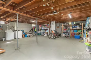 65 Lakeview St, Clyde, NC 28721 - Photo 16