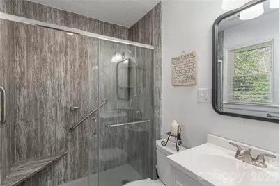 65 Lakeview Street, Clyde, NC 28721 - Photo 10