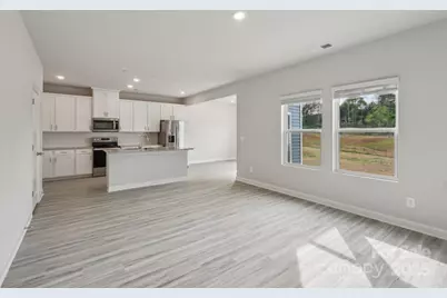 1321 30th Street Lane NE, Conover, NC 28613 - Photo 4