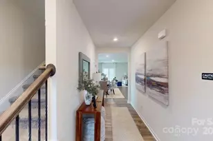 1101 37th Ave Lane NE, Hickory, NC 28601 - Photo 2